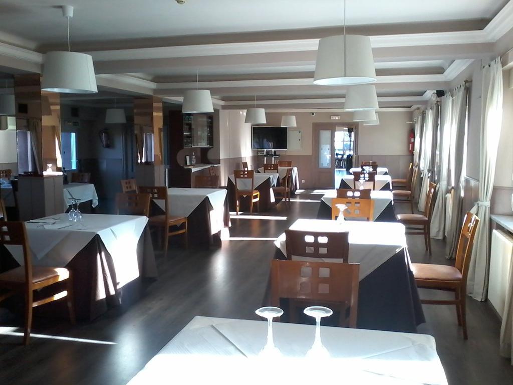 Hotel Buenos Aires Villafria Ngoại thất bức ảnh