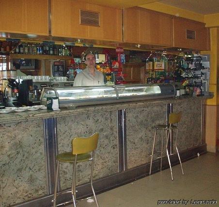 Hotel Buenos Aires Villafria Ngoại thất bức ảnh